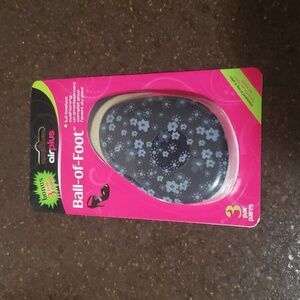 Ball of Foot full forefoot cushioning.  3 pair.